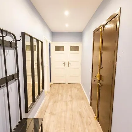 3 Min A Pied De La Gare St Charles - 3 Avec Clim, Sdb Et Tv * Marseille